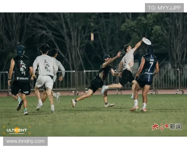 深圳飞盘队与重庆飞盘队赛后复盘意识对比分析与战术总结