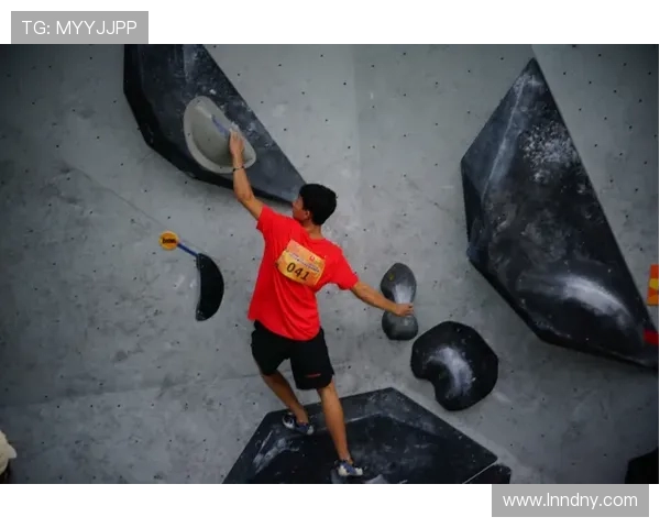 重庆攀岩队以52分领跑世界攀岩锦标赛积分榜展现强大实力