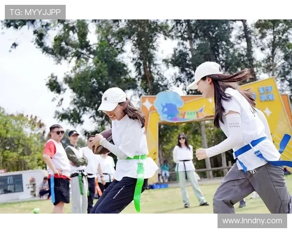 飞盘与梦想交织的旅程：刘强的深度对话与人生启示